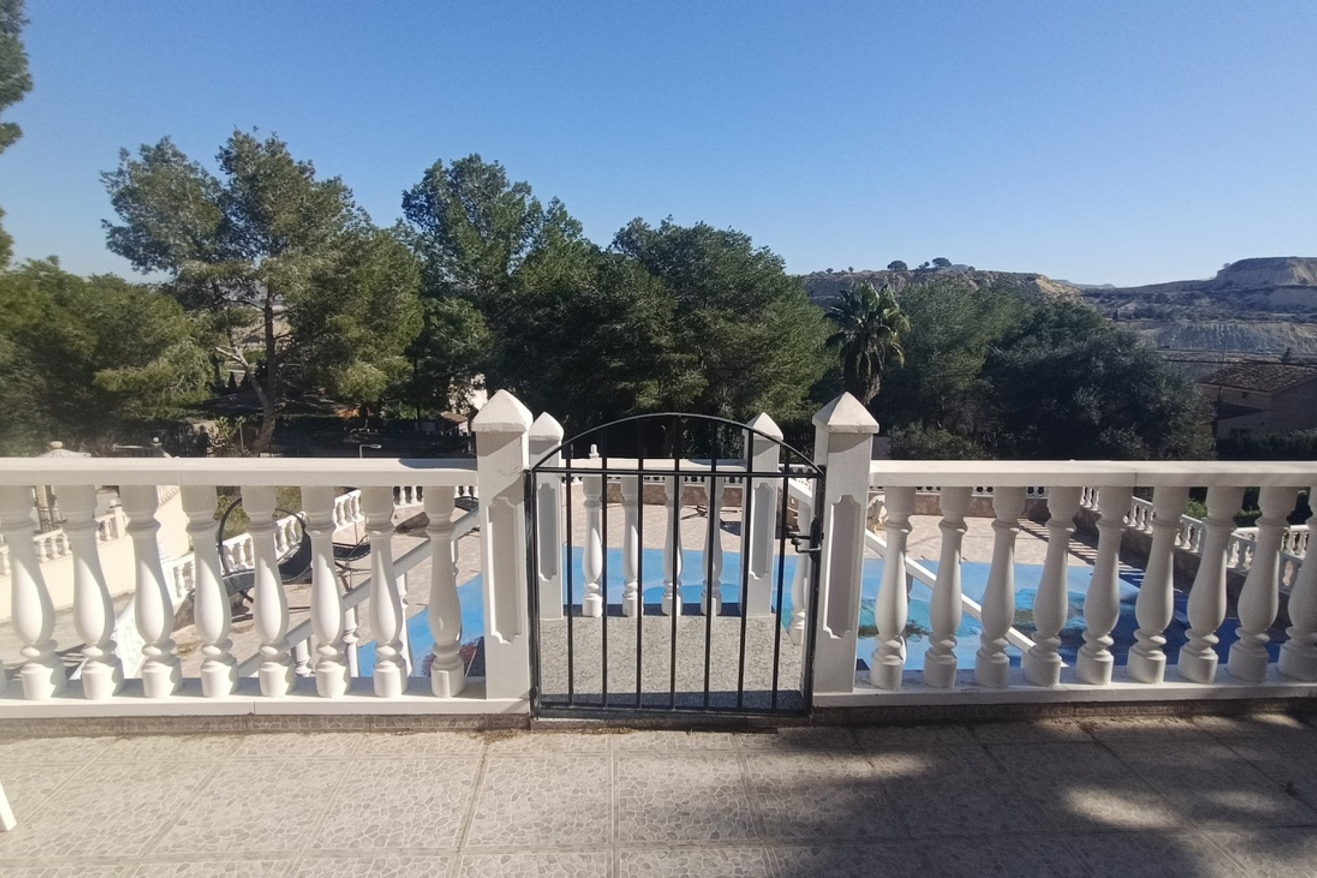 Resale - Villa -
Canadas De San Pedro - Inland