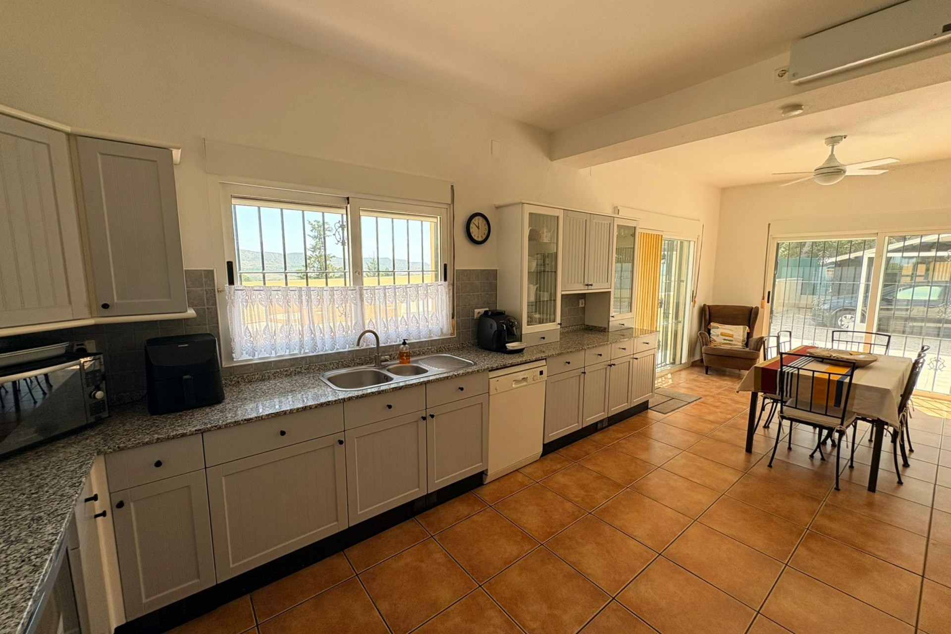 Resale - Villa -
Canadas De San Pedro - Inland