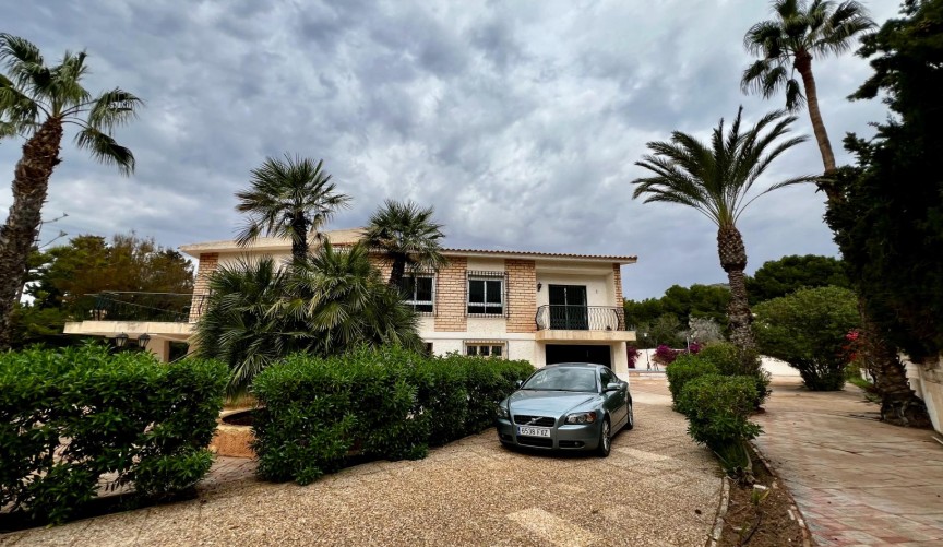 Resale - Villa -
Cartagena - La Azohía