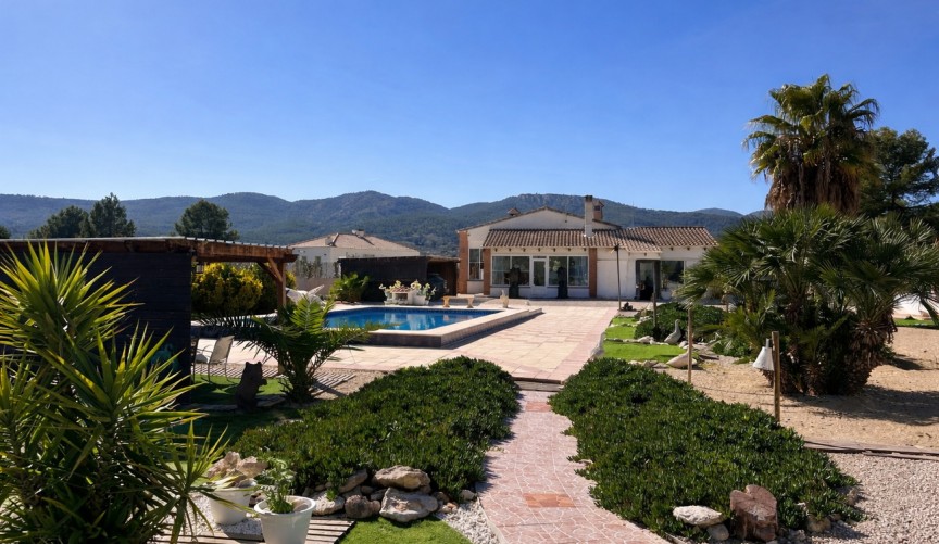 Resale - Villa -
Castalla - Costa Blanca