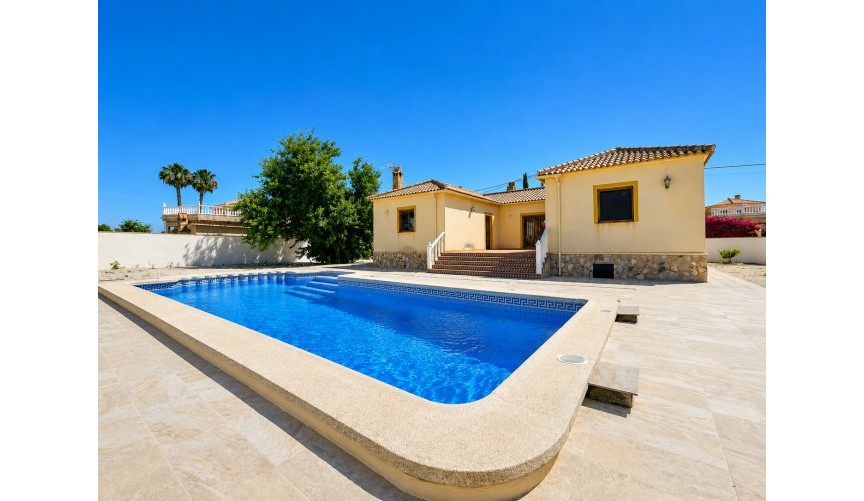 Resale - Villa -
Catral - Costa Blanca