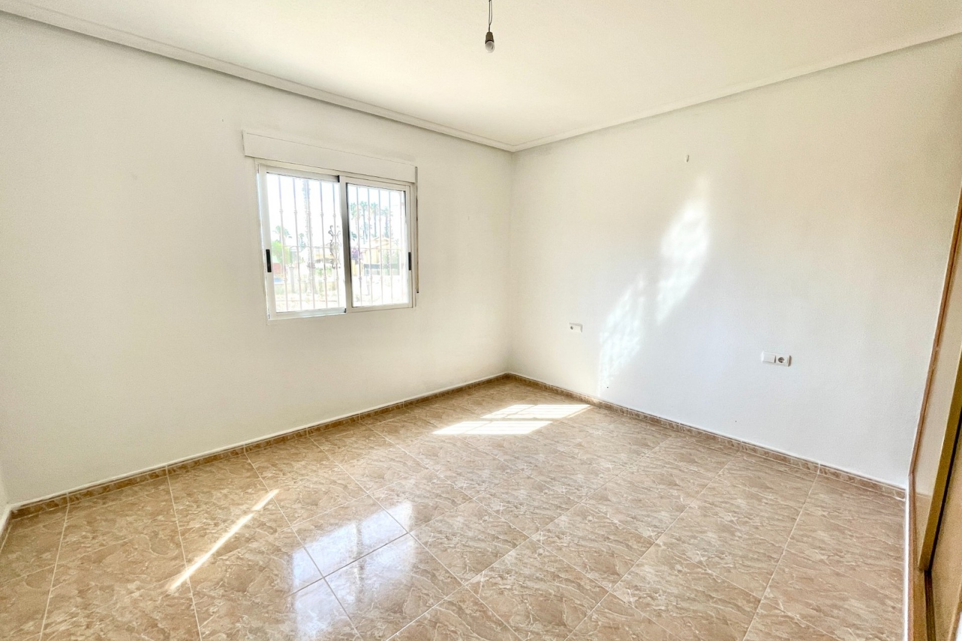 Resale - Villa -
Catral - Costa Blanca