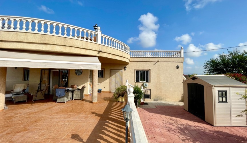Resale - Villa -
Catral - Costa Blanca