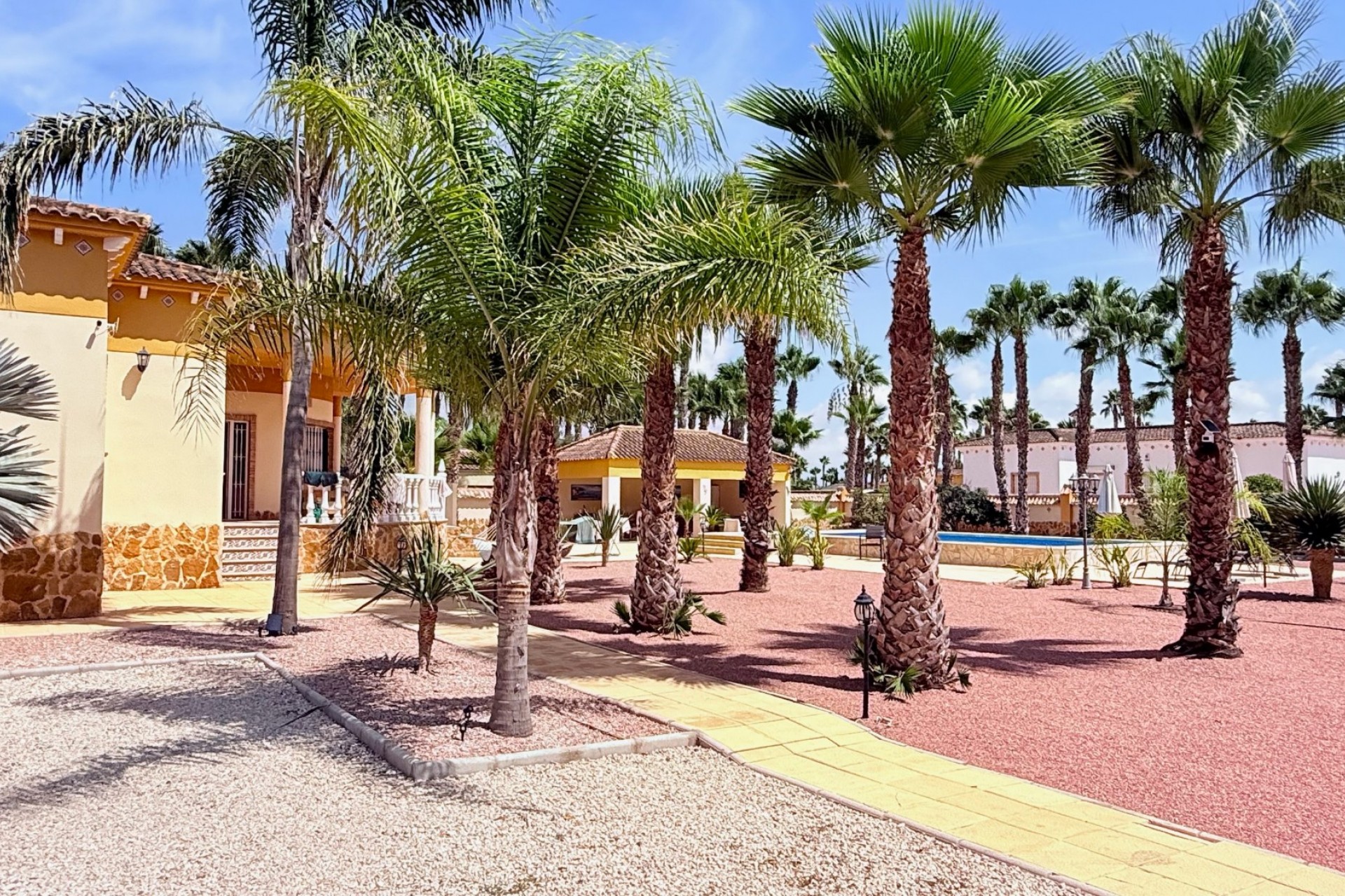 Resale - Villa -
Catral - Costa Blanca