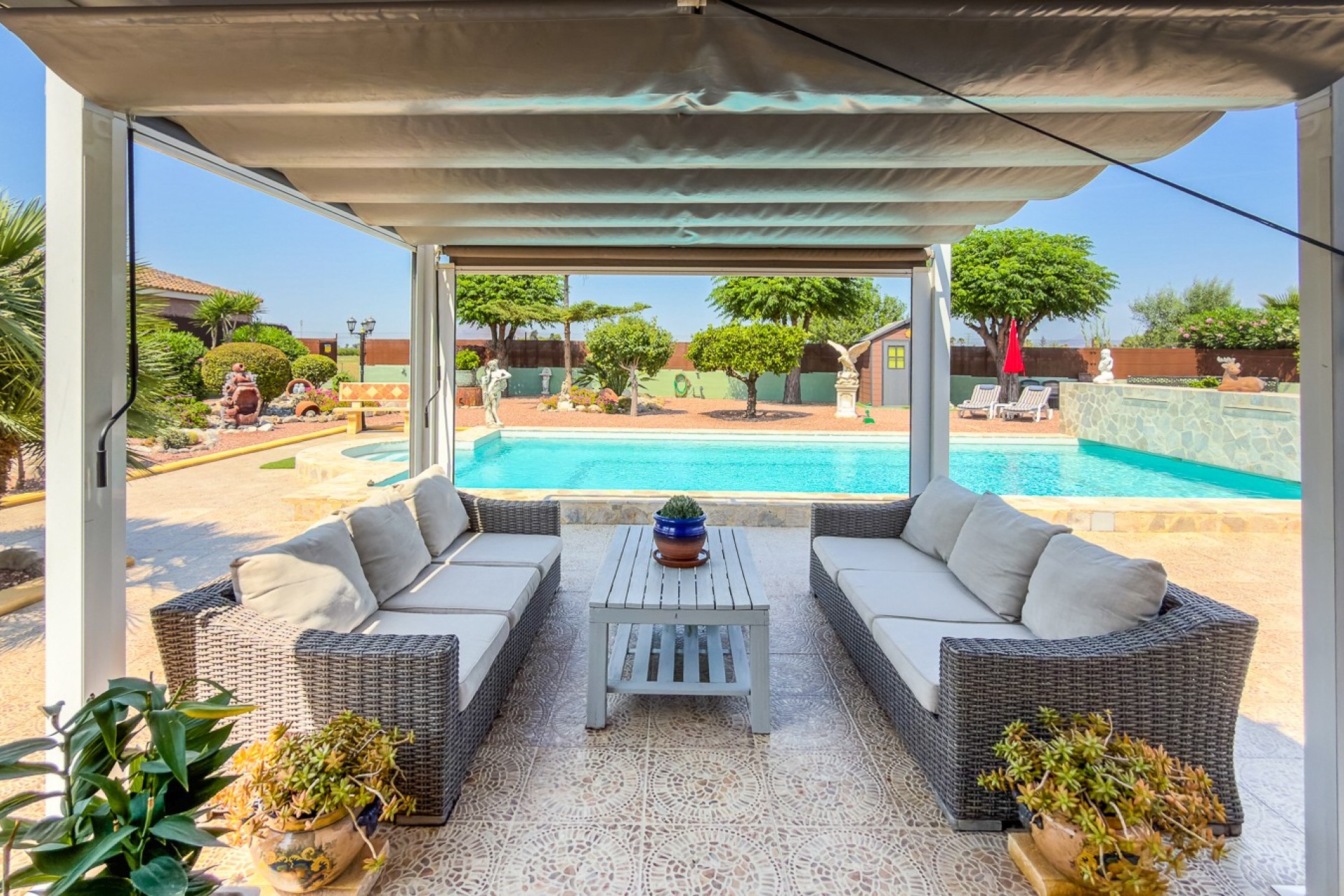 Resale - Villa -
Catral - Costa Blanca