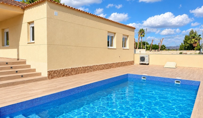 Resale - Villa -
Catral - Costa Blanca