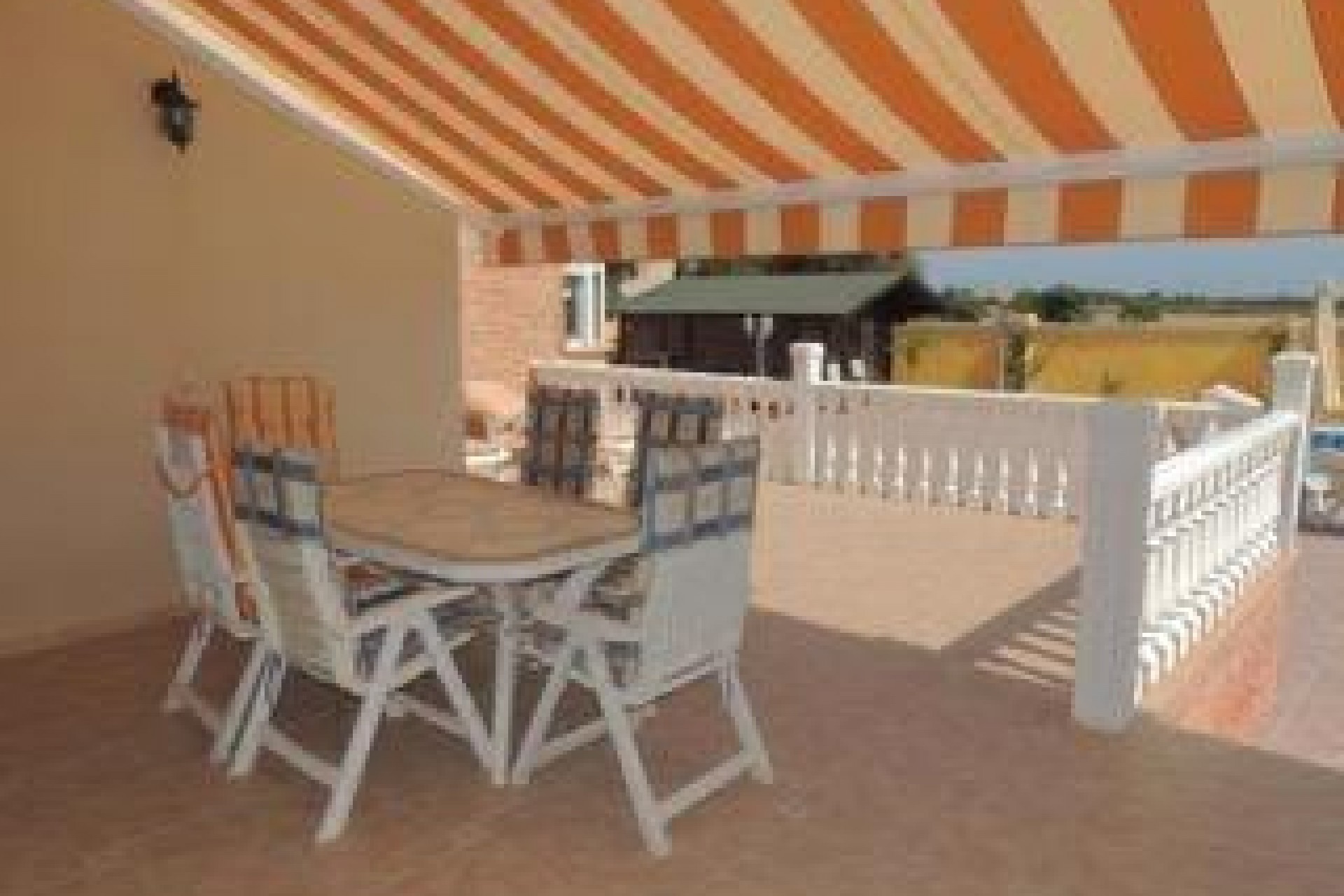 Resale - Villa -
Catral