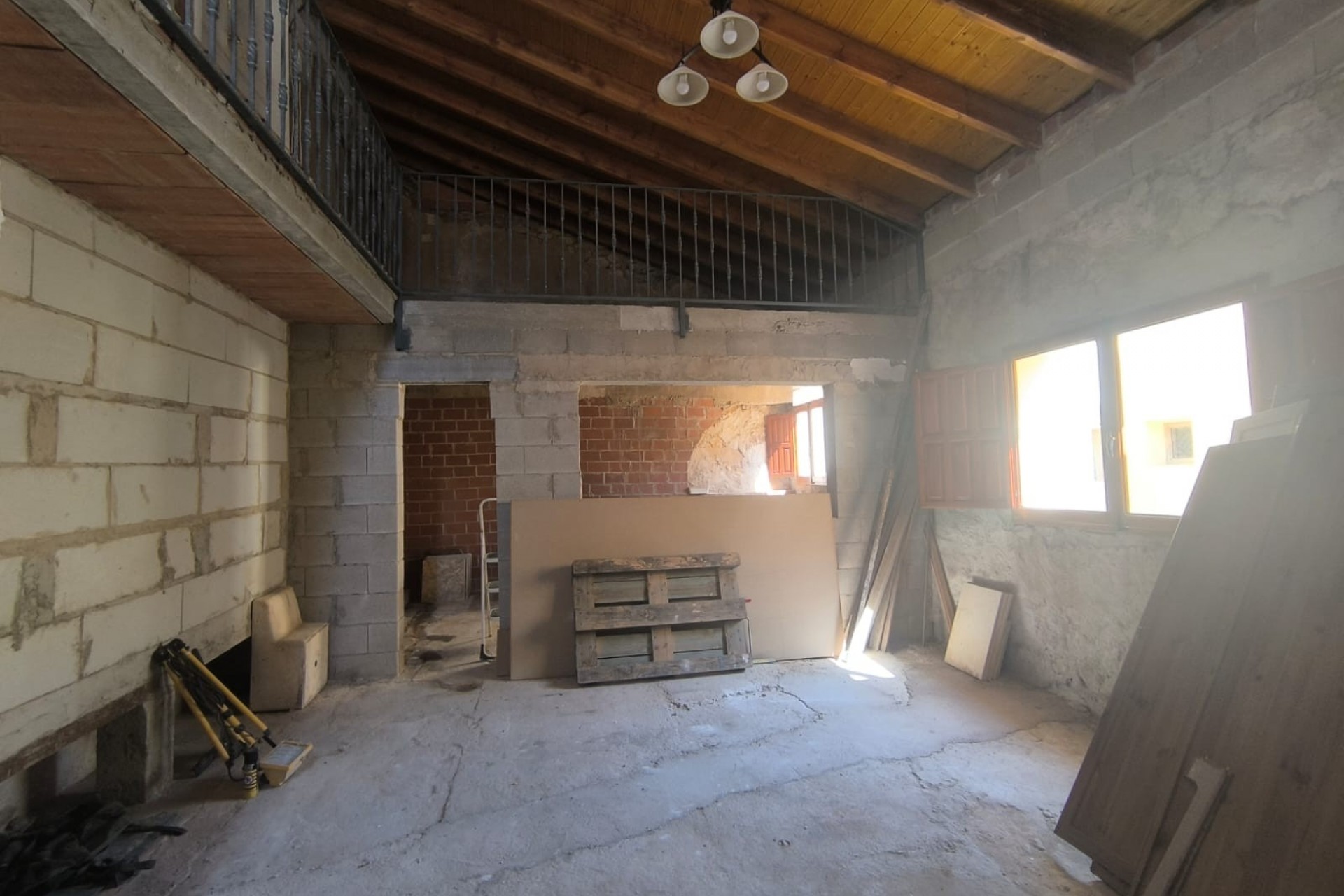 Resale - Villa -
Chinorlet - Inland