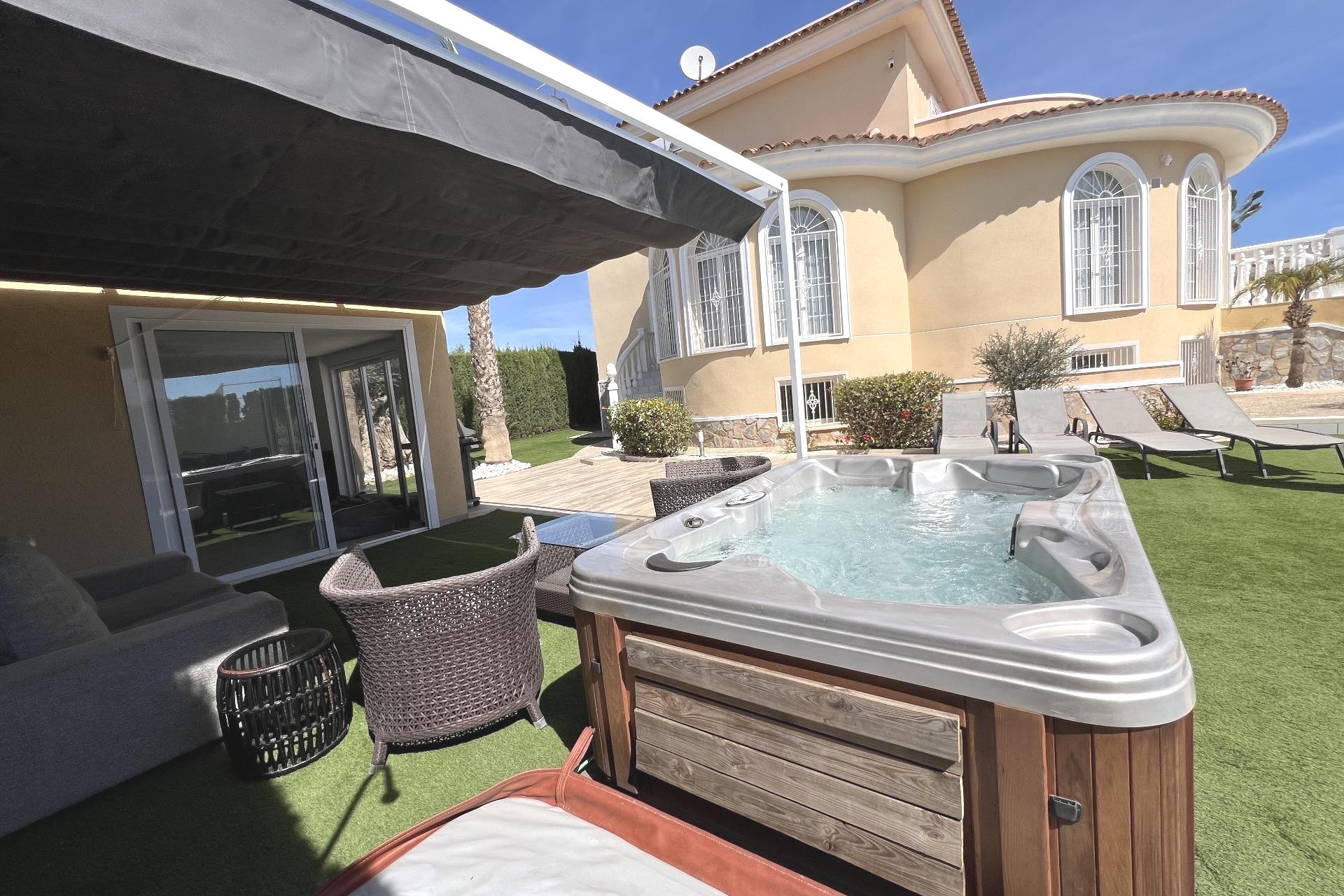 Resale - Villa -
Ciudad Quesada - Costa Blanca