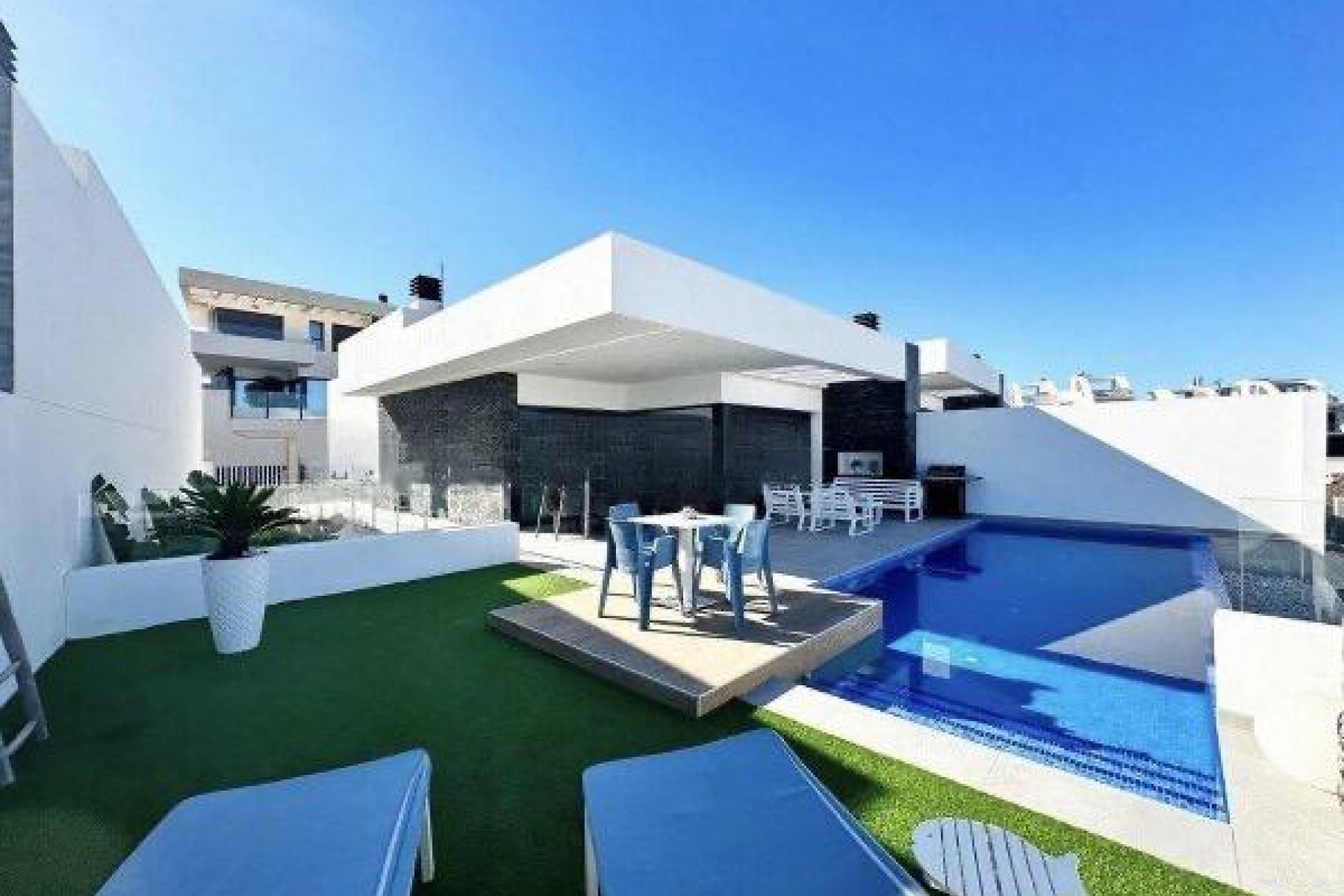 Resale - Villa -
Ciudad Quesada - Costa Blanca