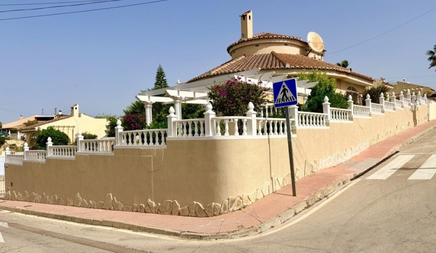 Resale - Villa -
Ciudad Quesada - Costa Blanca