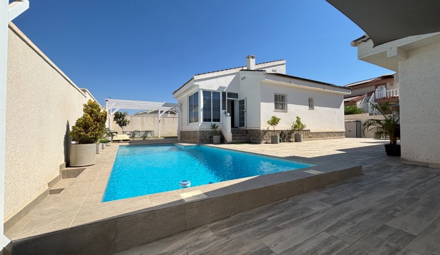 Resale - Villa -
Ciudad Quesada - Costa Blanca