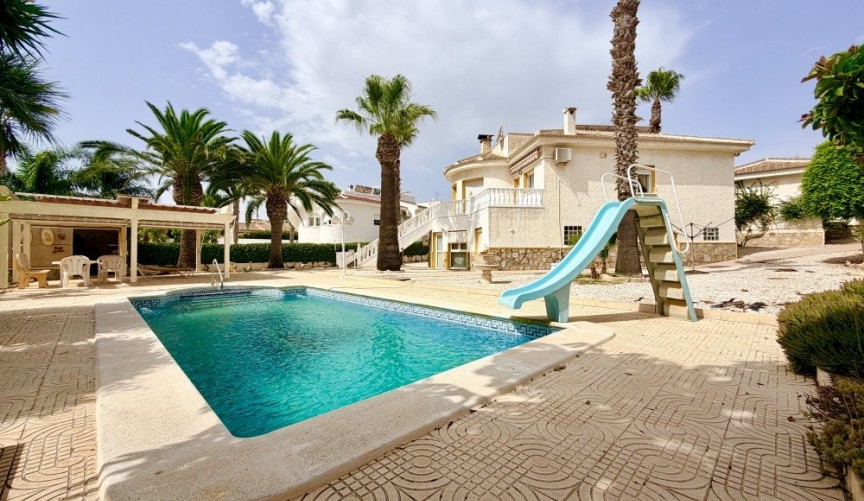Resale - Villa -
Ciudad Quesada - Costa Blanca