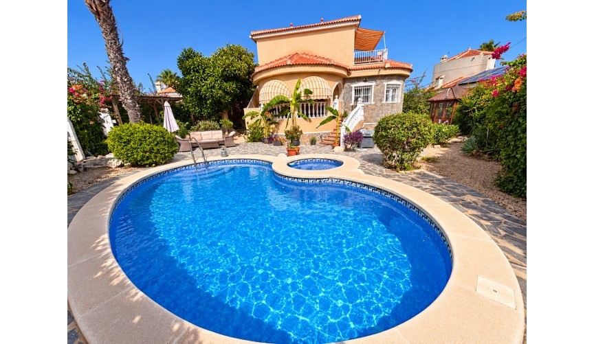 Resale - Villa -
Ciudad Quesada - Costa Blanca