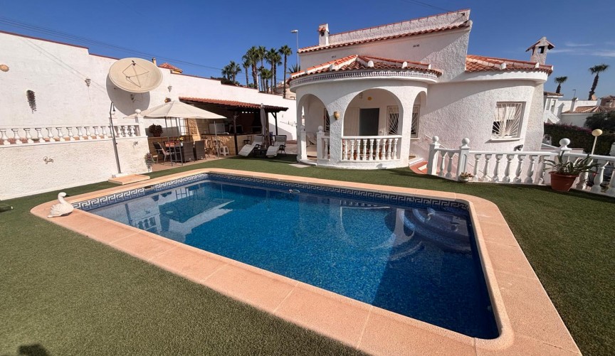 Resale - Villa -
Ciudad Quesada - Costa Blanca