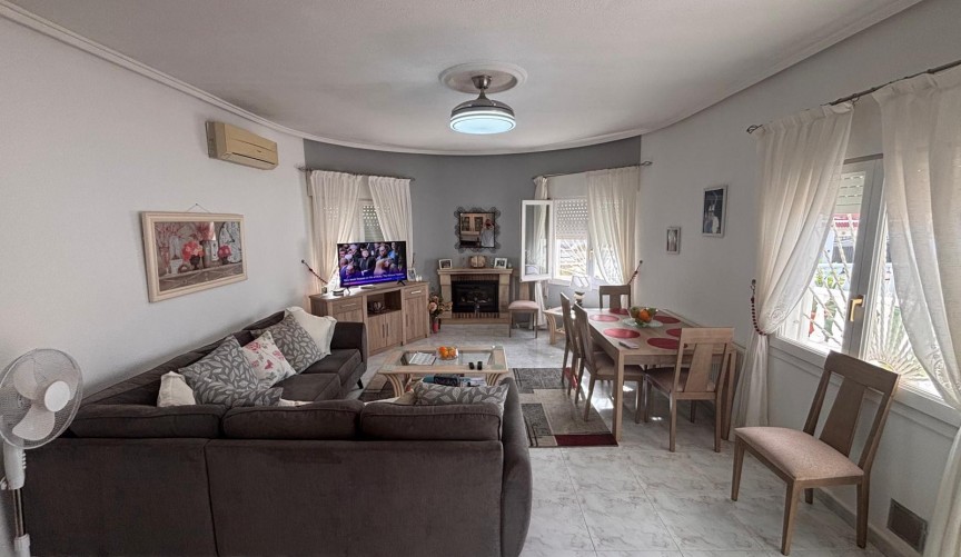 Resale - Villa -
Ciudad Quesada - Costa Blanca