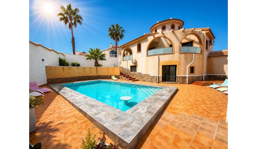 Resale - Villa -
Ciudad Quesada - Costa Blanca