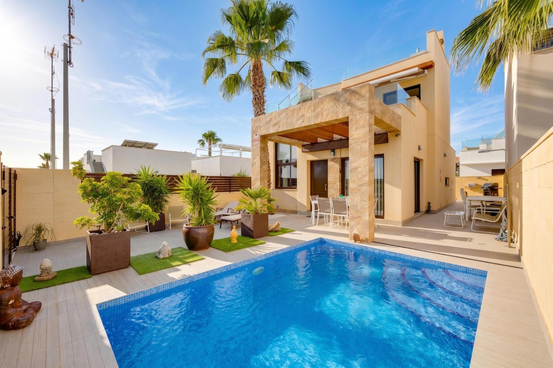 Resale - Villa -
Ciudad Quesada - Pueblo Bravo