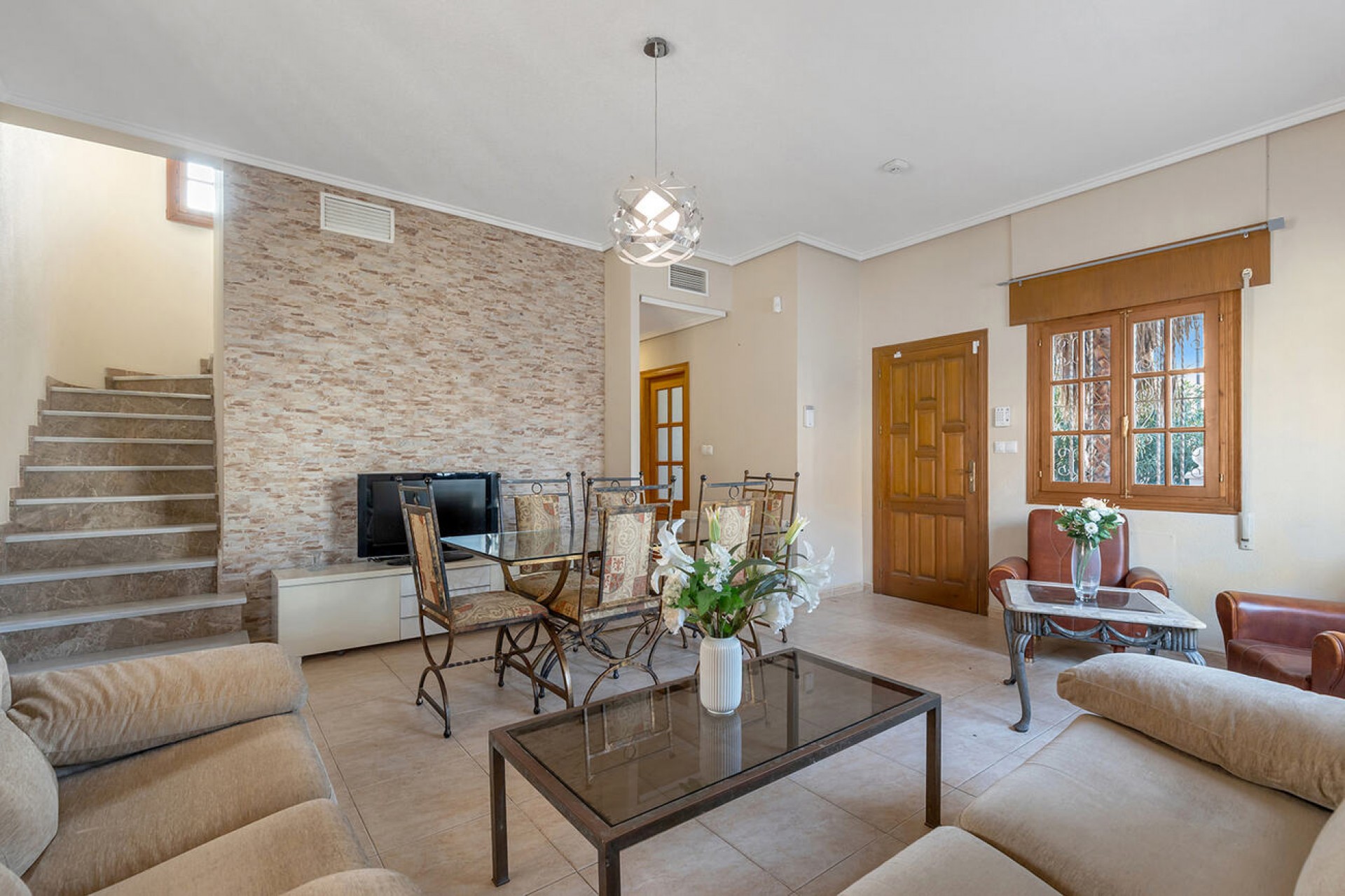 Resale - Villa -
Ciudad Quesada