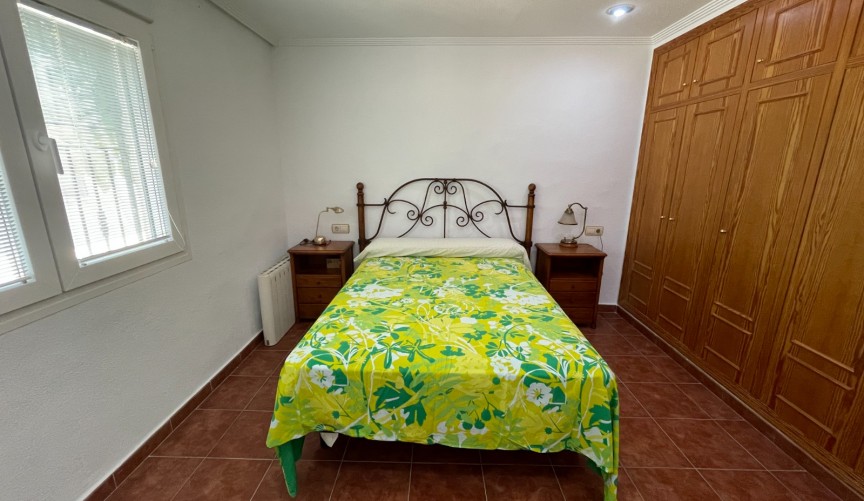 Resale - Villa -
Crevillent - Inland