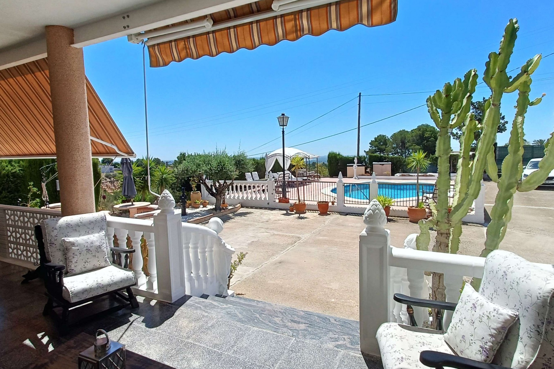 Resale - Villa -
Crevillent - Inland