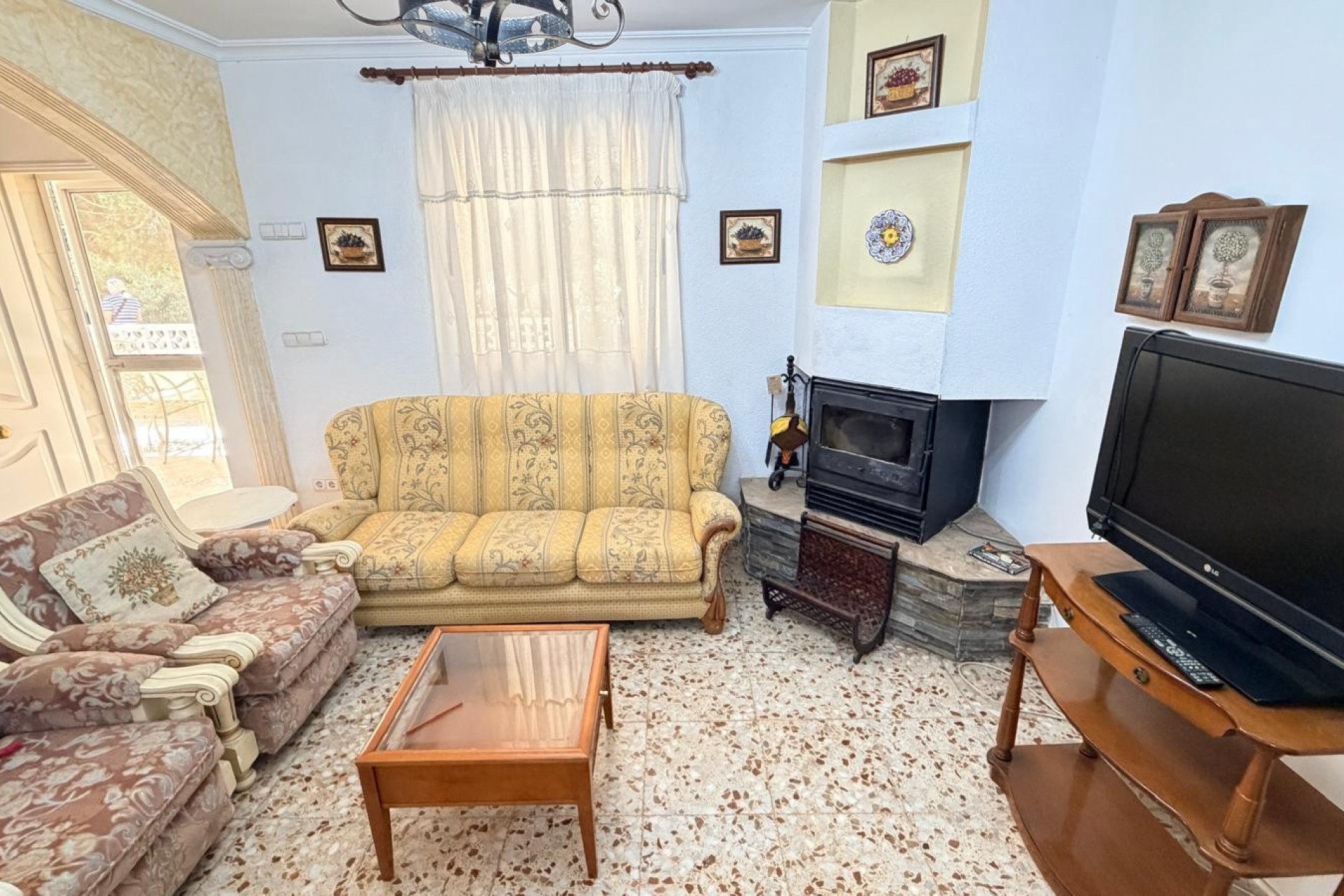 Resale - Villa -
Crevillent - Inland