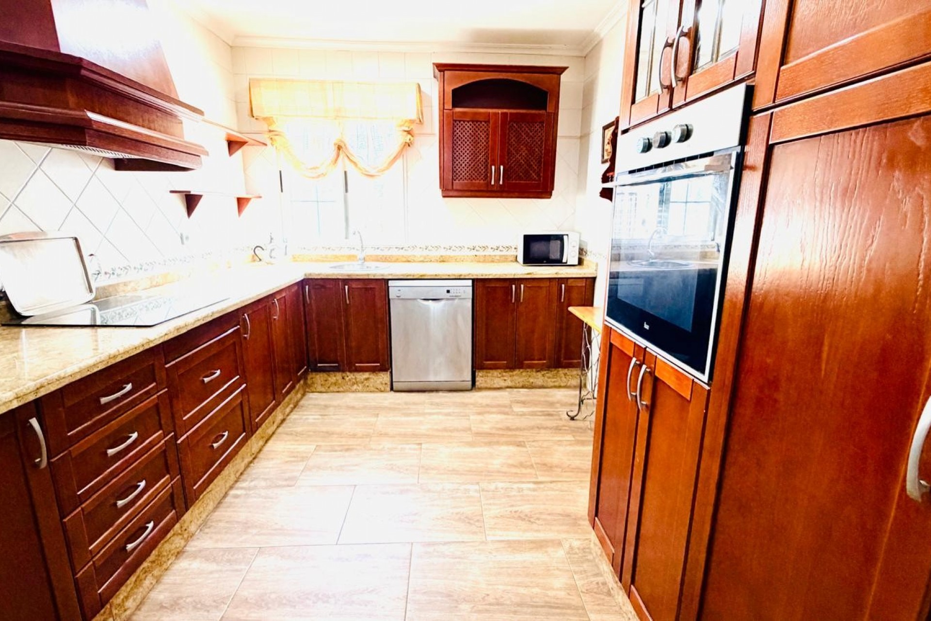 Resale - Villa -
Crevillent - Inland