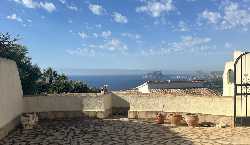 Resale - Villa -
Cumbre del Sol - Costa Blanca