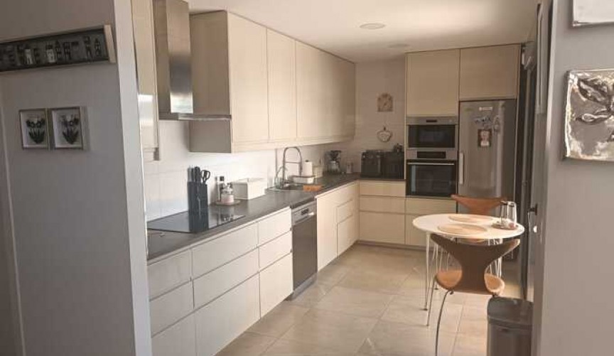 Resale - Villa -
Daya Nueva - Costa Blanca