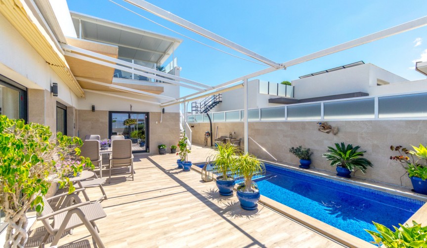 Resale - Villa -
Daya Nueva - Costa Blanca
