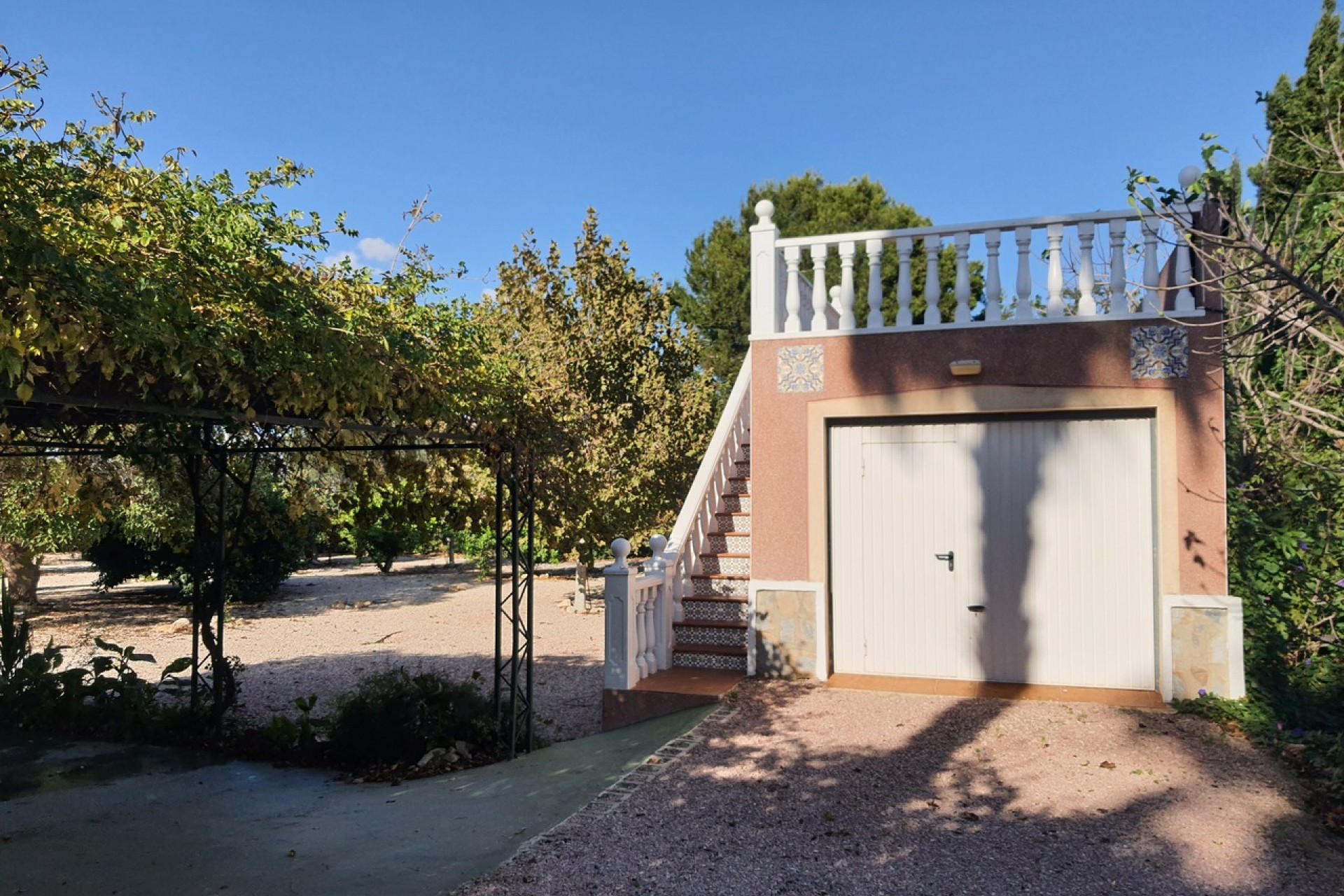 Resale - Villa -
Daya Vieja - Costa Blanca