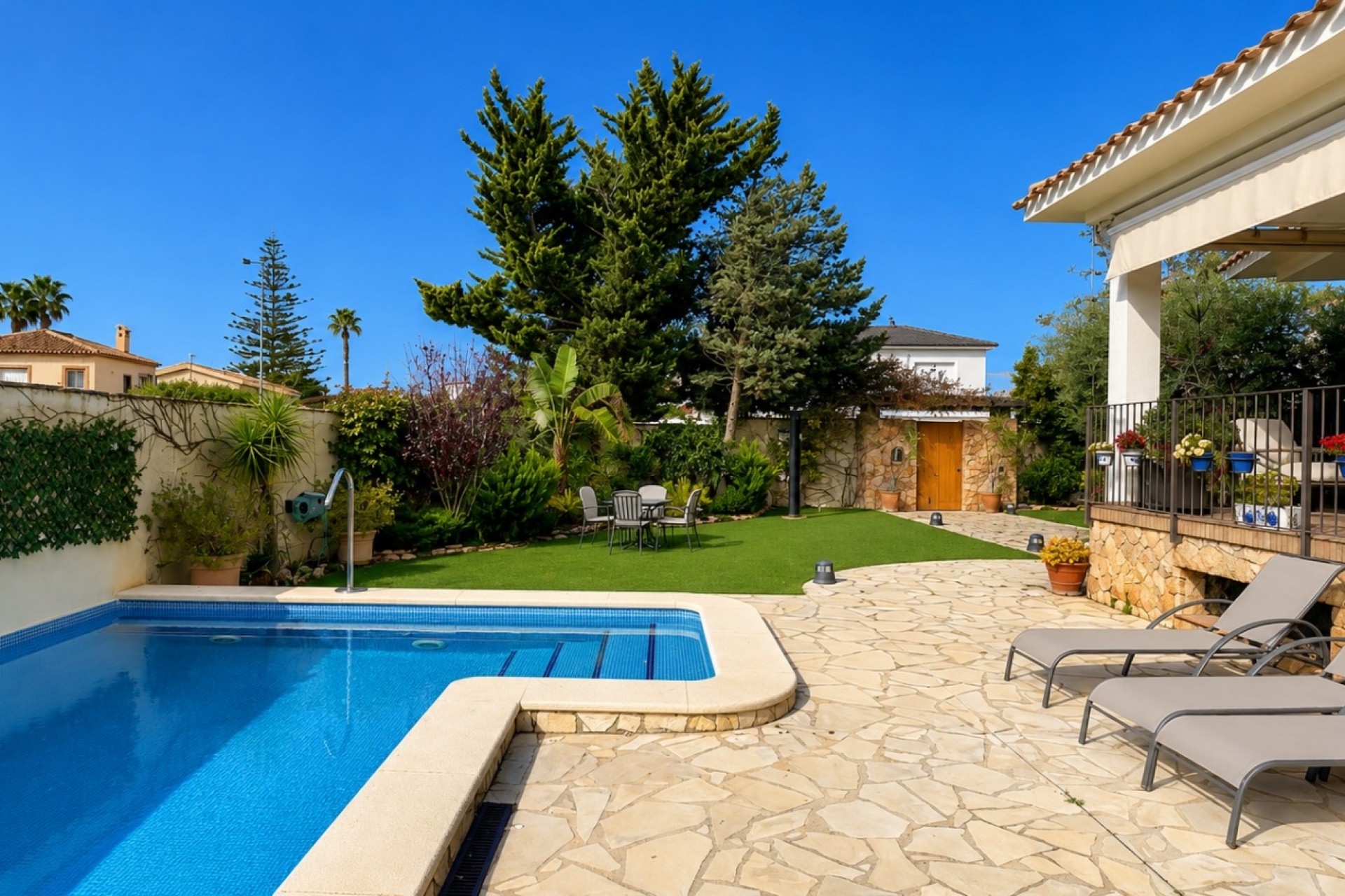 Resale - Villa -
Dehesa de Campoamor - Costa Blanca