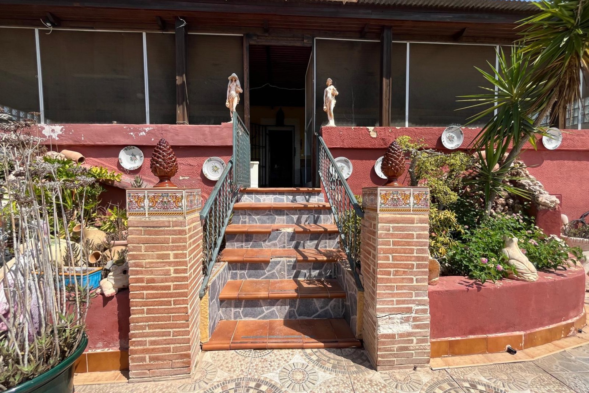 Resale - Villa -
Dolores - Camino De La Cebada