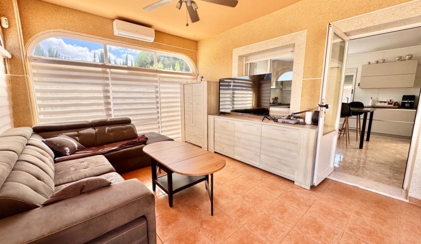 Resale - Villa -
Dolores - Cmno. Escorredor