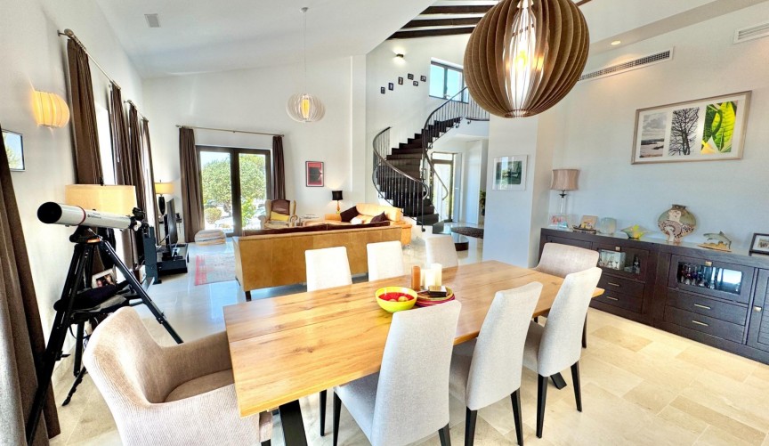 Resale - Villa -
Dolores - Comunidad Valenciana