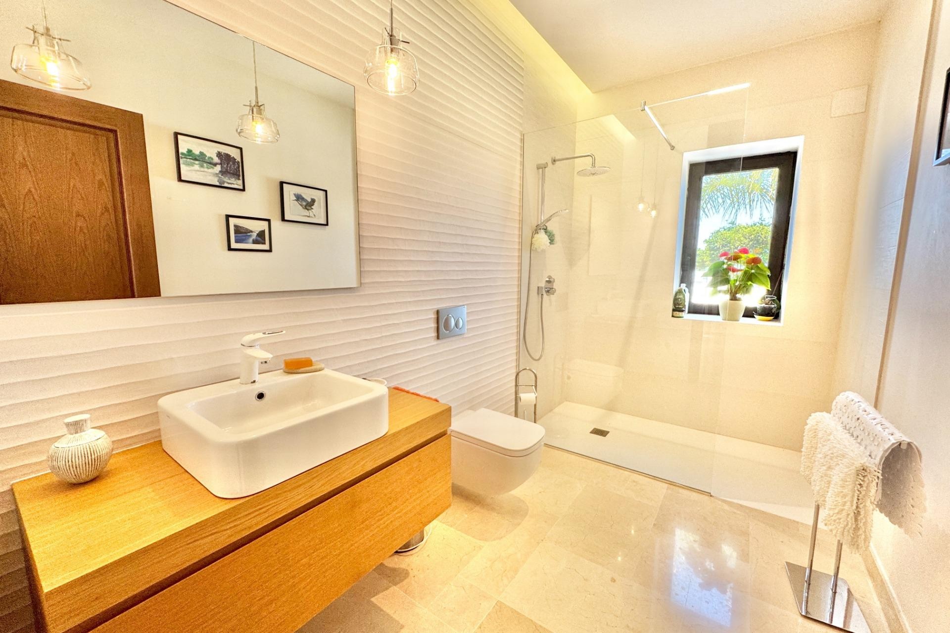 Resale - Villa -
Dolores - Comunidad Valenciana