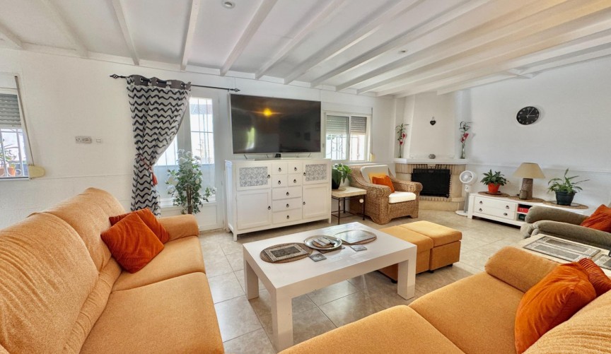 Resale - Villa -
Dolores - Comunidad Valenciana