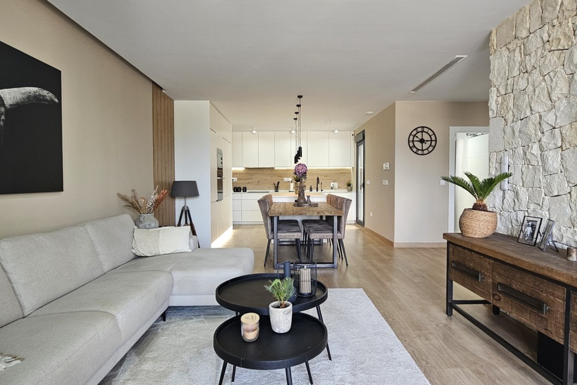 Resale - Villa -
Dolores - Sector 4