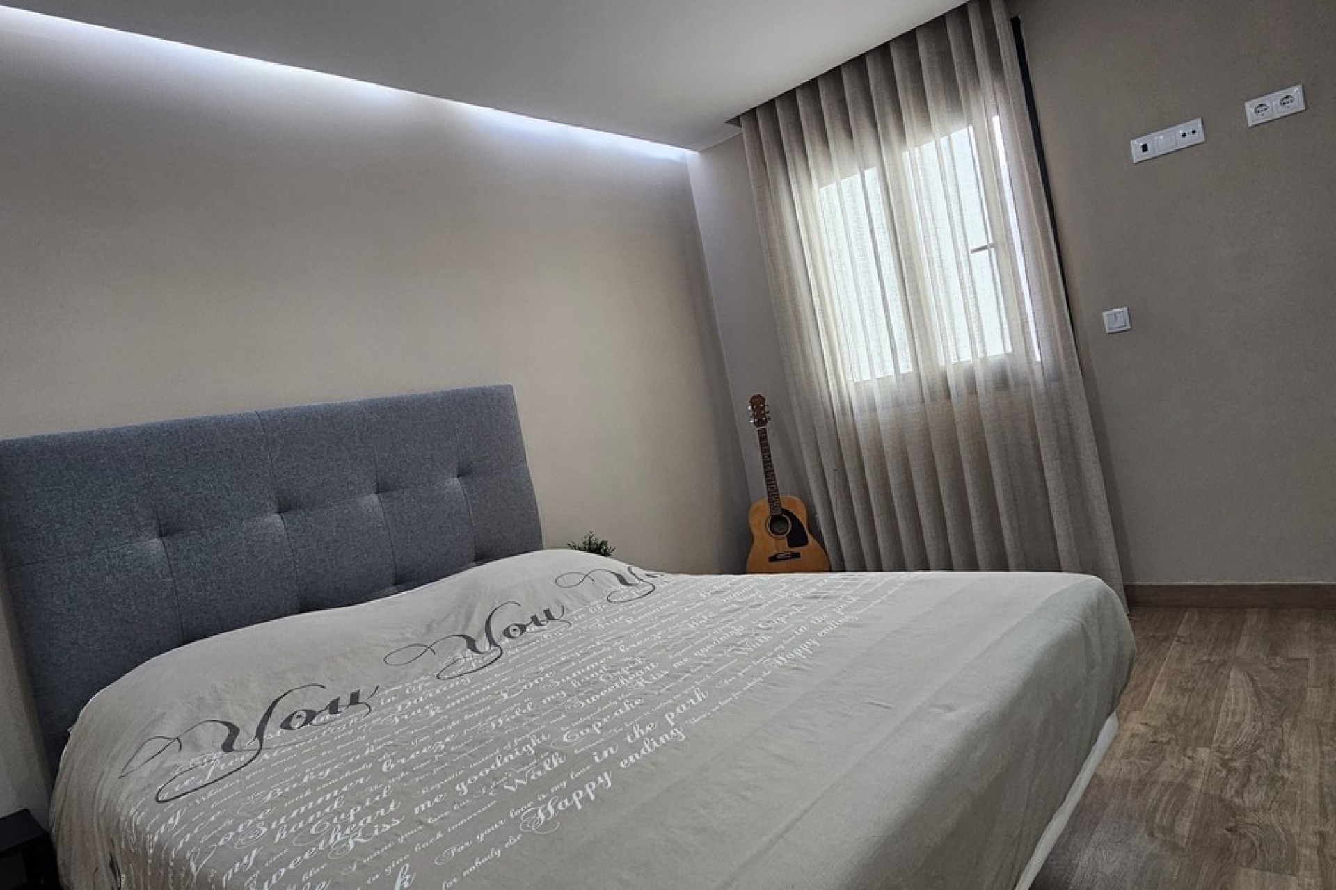 Resale - Villa -
Dolores - Sector 4