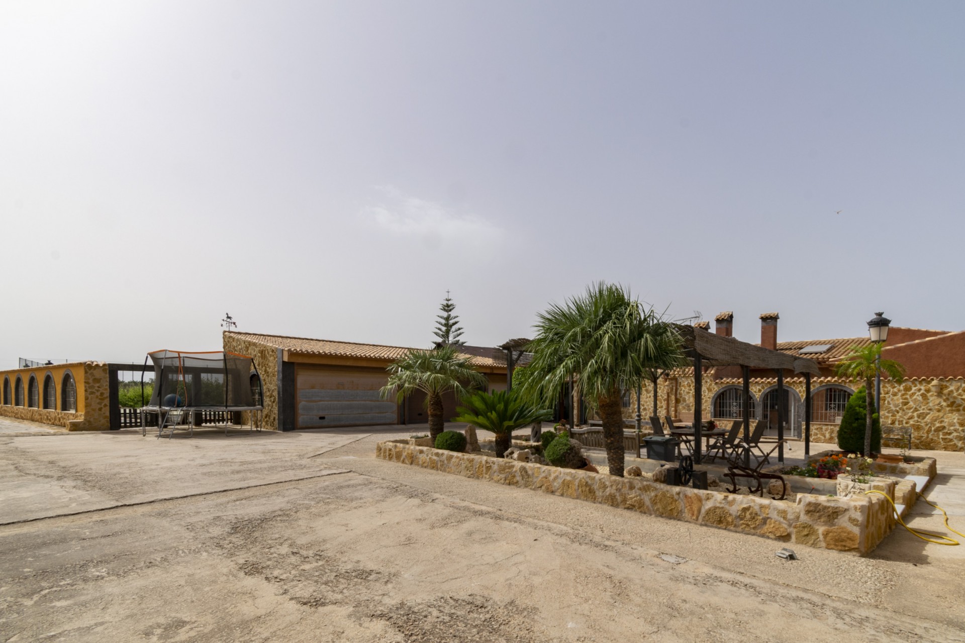 Resale - Villa -
El Beal - Inland