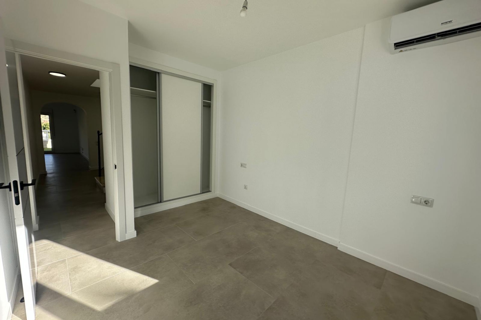 Resale - Villa -
El Campello - Costa Blanca