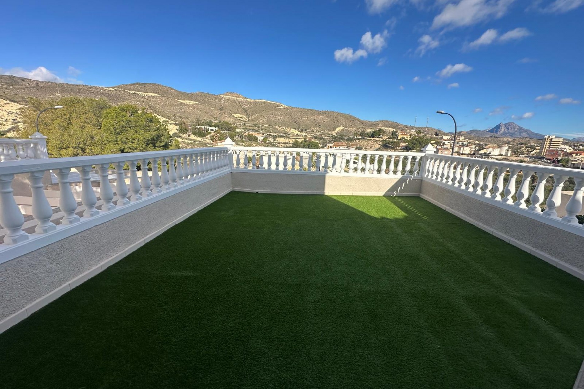 Resale - Villa -
El Campello - Costa Blanca