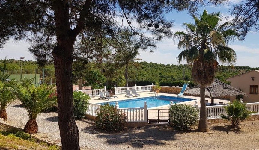 Resale - Villa -
El Esparragal - Inland