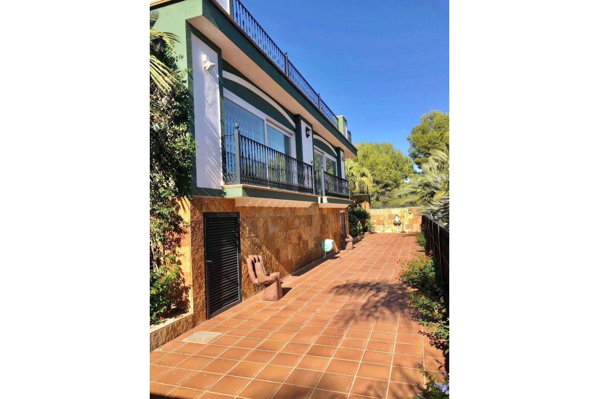 Resale - Villa -
El Palmar