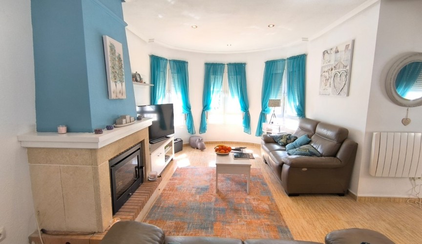 Resale - Villa -
El Raso - Costa Blanca