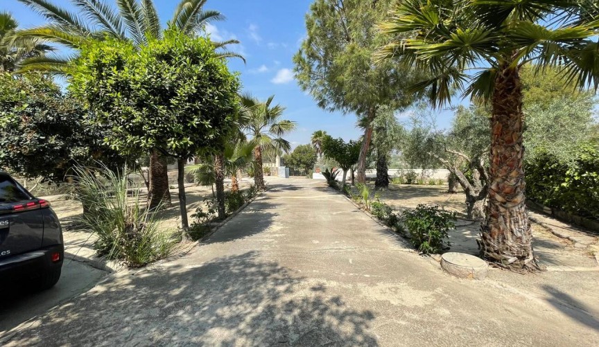 Resale - Villa -
El Rebolledo