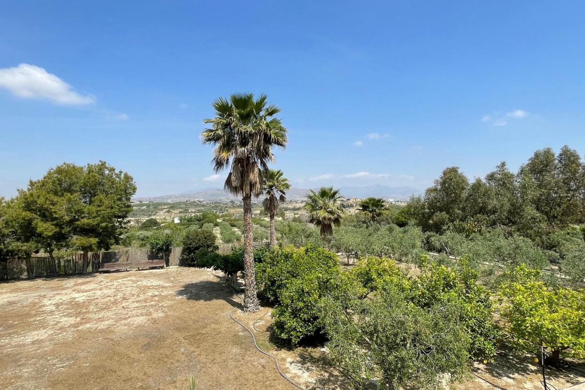 Resale - Villa -
El Rebolledo