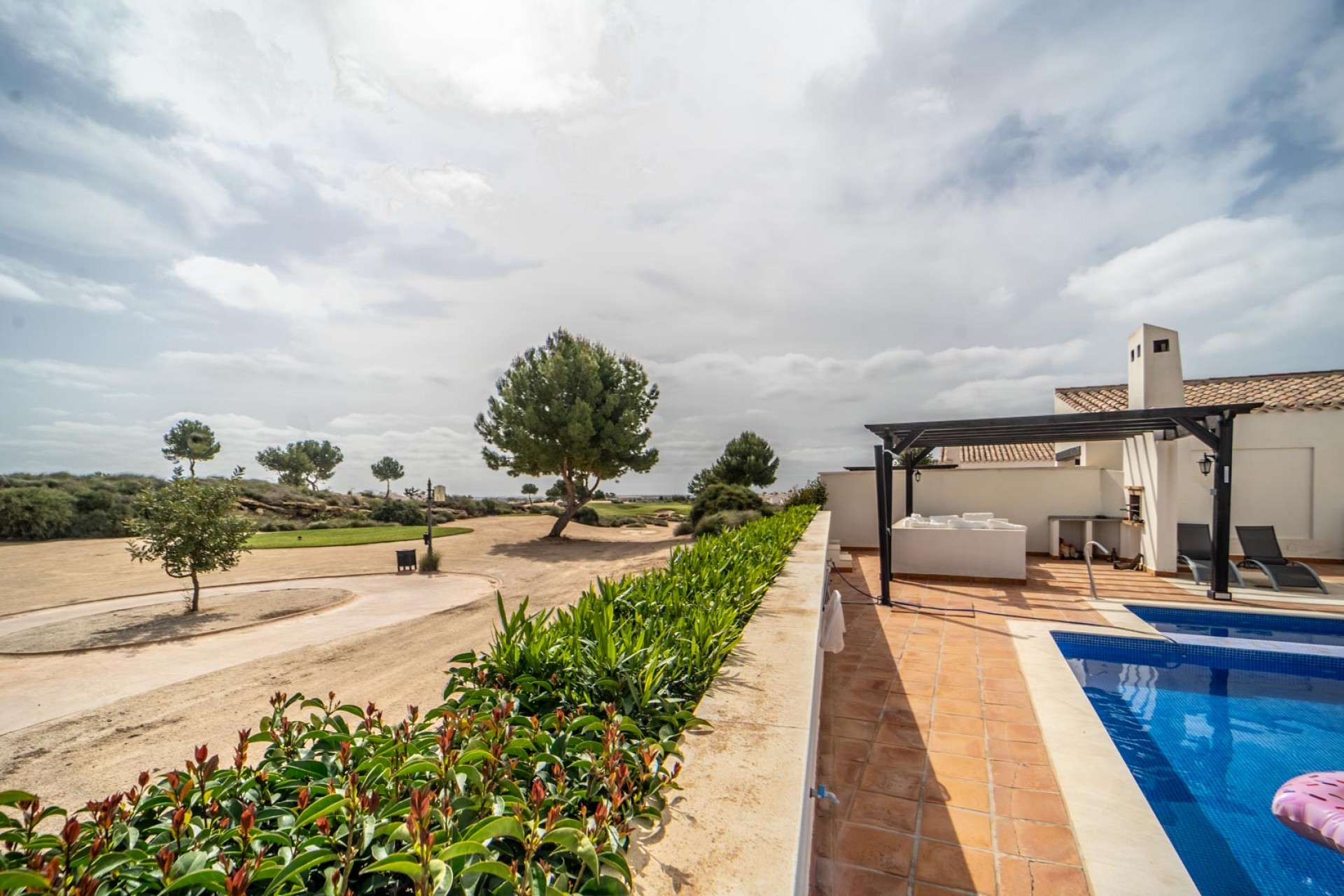 Resale - Villa -
El Valle Golf Resort - Inland