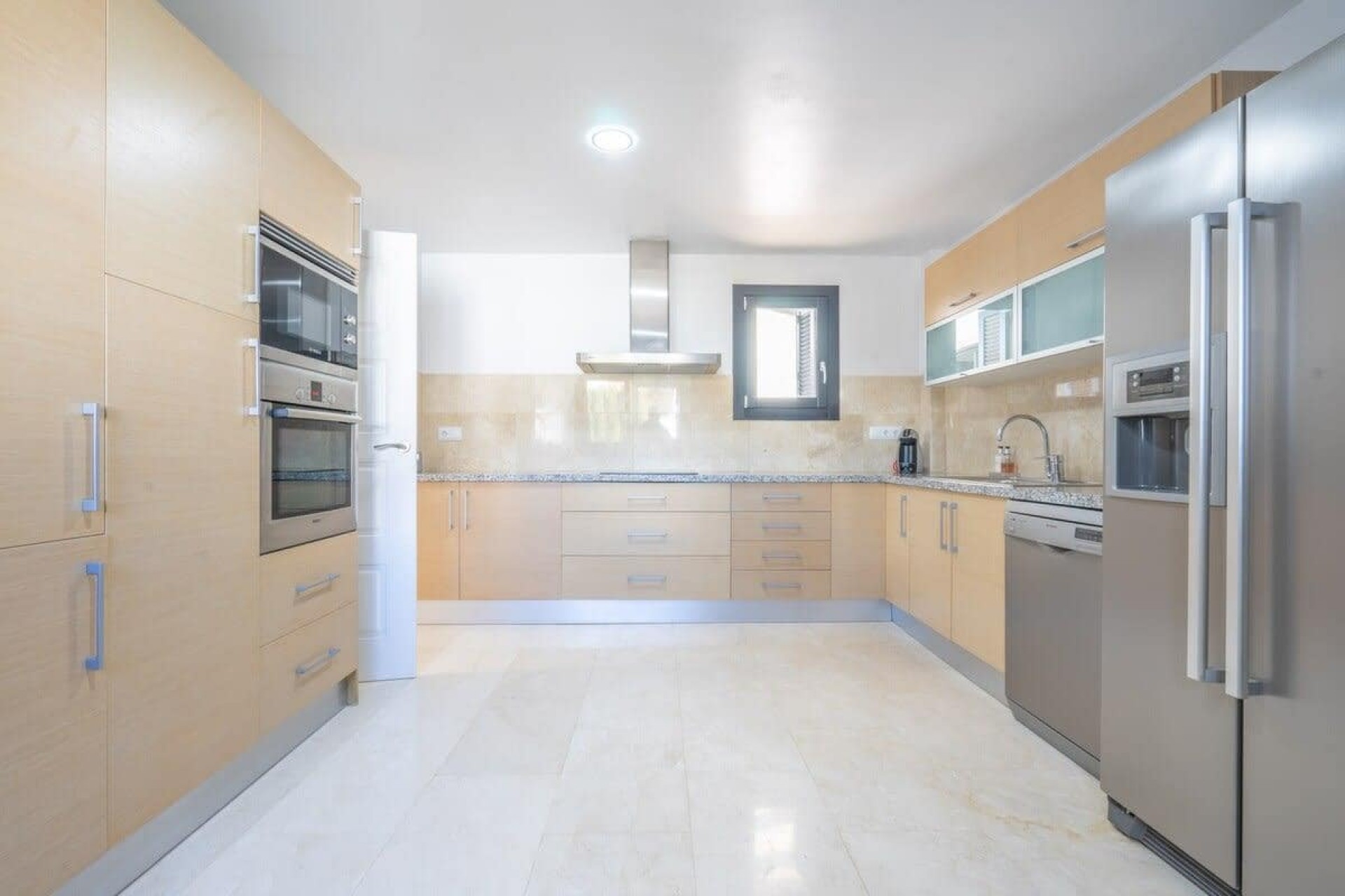 Resale - Villa -
El Valle Golf Resort - Inland