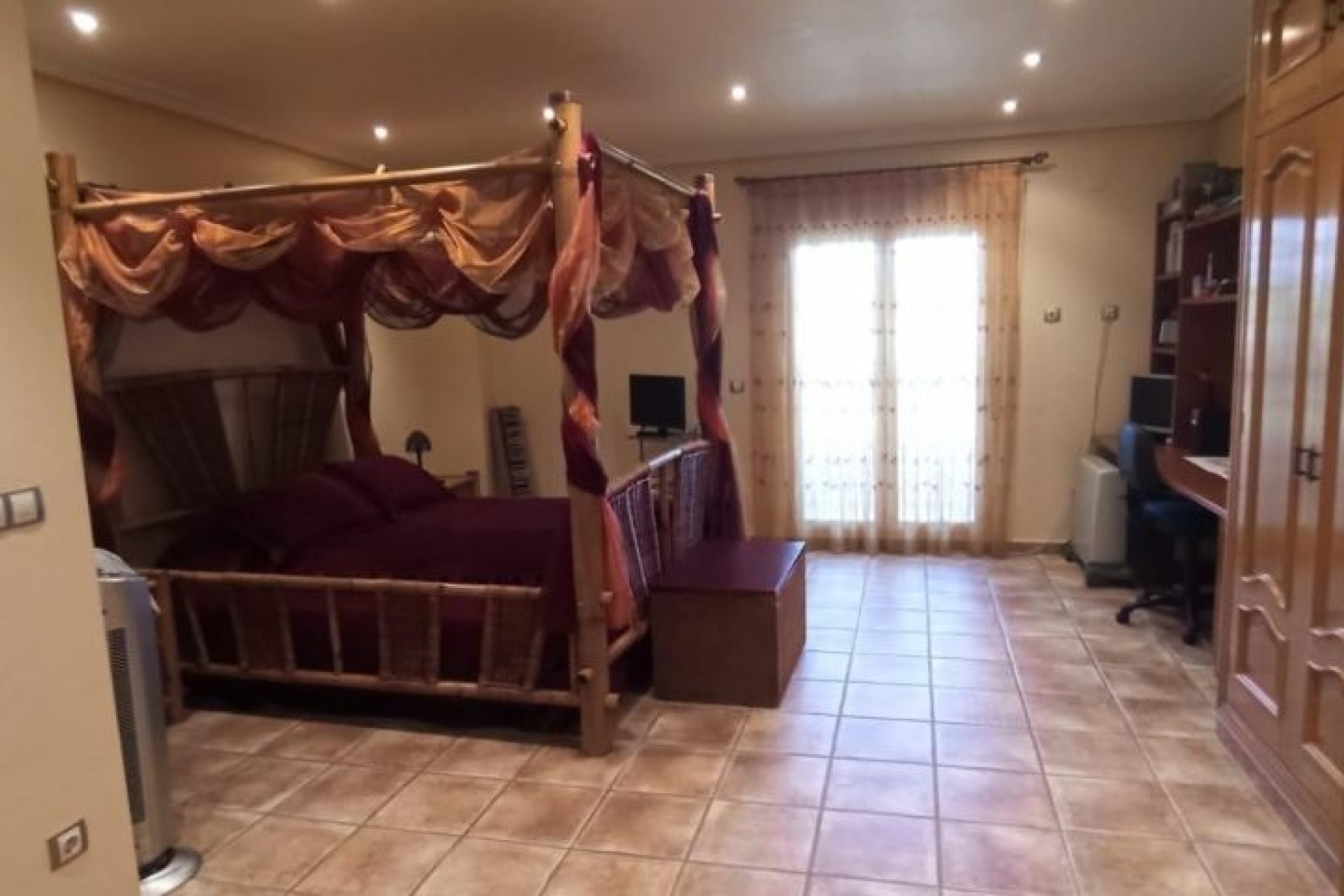 Resale - Villa -
Elche - Costa Blanca